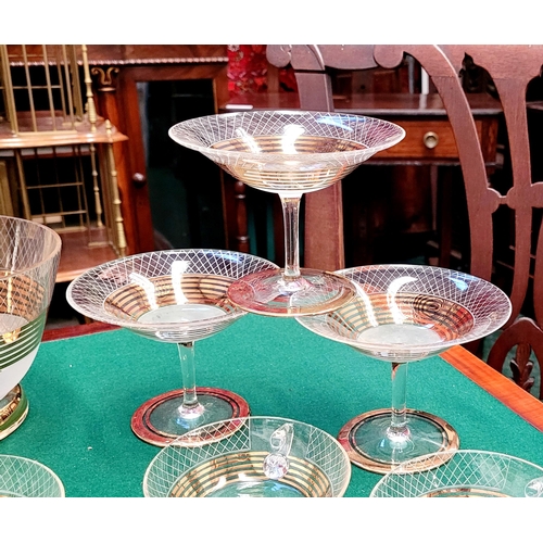 22 - A WONDERFUL SET OF VINTAGE COCKTAIL/CHAMPAGNE & PUNCH GLASSWARE; INCLUDES; 6 x cocktail/champagne co... 