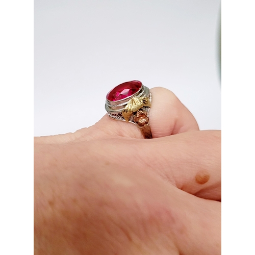 23 - A STUNNING 14CT WHITE GOLD PINK RUBY / TOURMALINE COCKTAIL RING, with yellow & rose gold accents to ... 