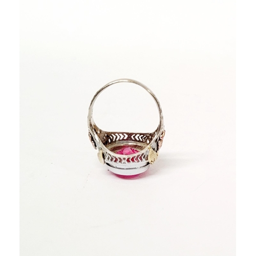 23 - A STUNNING 14CT WHITE GOLD PINK RUBY / TOURMALINE COCKTAIL RING, with yellow & rose gold accents to ... 