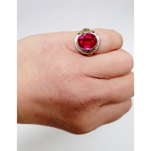 23 - A STUNNING 14CT WHITE GOLD PINK RUBY / TOURMALINE COCKTAIL RING, with yellow & rose gold accents to ... 