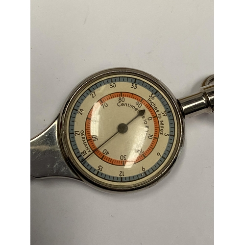 239 - A GERMAN COMBINED MAP MEASURER & MAGNETIC COMPASS, vintage Western-Germany, with inches to miles & c... 