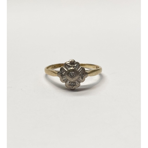 240 - AN ELEGANT 9CT YELLOW GOLD DIAMOND CLUSTER RING, with central round cut diamond surrounded by four r... 