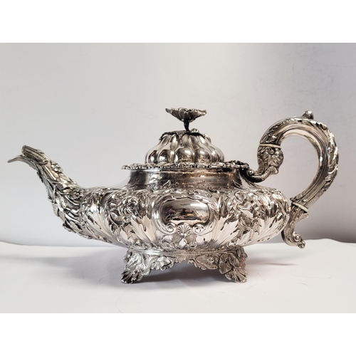 28 - A VERY FINE MID 19TH CENTURY IRISH SILVER TEA SET BY FREDERICK MANN & SON, the body of each piece ex... 