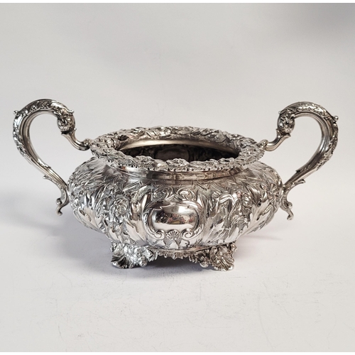 28 - A VERY FINE MID 19TH CENTURY IRISH SILVER TEA SET BY FREDERICK MANN & SON, the body of each piece ex... 