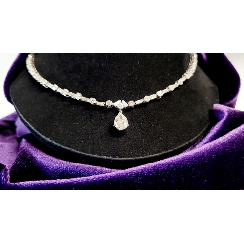 3 - A REALLY STUNNING WHITE GOLD & PLATINUM DIAMOND NECKLACE, with an approximate carat weight of 8 in t... 