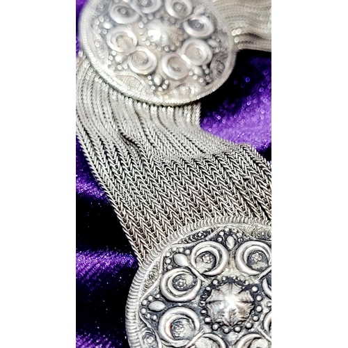 31 - A FINE SILVER AFGHAN SILVER MESH & ROUNDEL NECKLACE, the beautifully crafted piece of silver jewelle... 