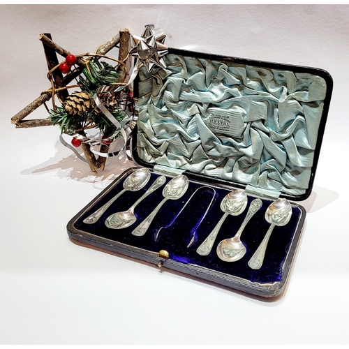 45 - A CASED SET OF SIX SILVER SPOONS & A SUGAR TONGS, each with matching design & in a beautiful origina... 