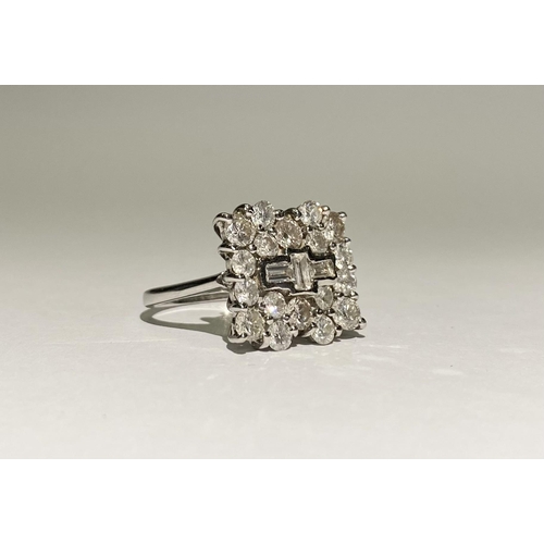 5 - A FANTASTIC 18CT WHITE GOLD ART DECO STYLE DIAMOND CLUSTER RING, with three central baguette cut dia... 