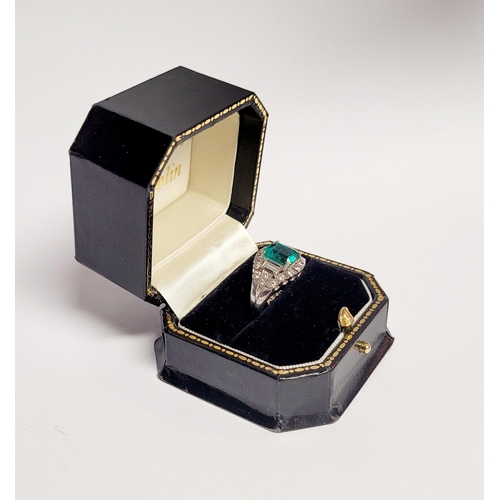 50 - A SPECTACULAR ART DECO MID CENTURY EMERALD & DIAMOND CLUSTERING RING; this fantastic piece of vintag... 