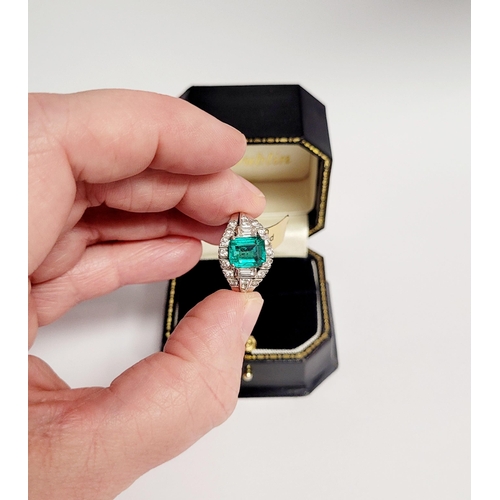 50 - A SPECTACULAR ART DECO MID CENTURY EMERALD & DIAMOND CLUSTERING RING; this fantastic piece of vintag... 