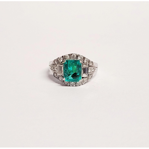 50 - A SPECTACULAR ART DECO MID CENTURY EMERALD & DIAMOND CLUSTERING RING; this fantastic piece of vintag... 