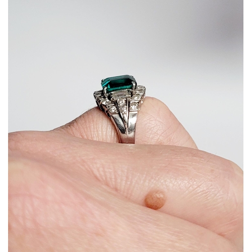 50 - A SPECTACULAR ART DECO MID CENTURY EMERALD & DIAMOND CLUSTERING RING; this fantastic piece of vintag... 