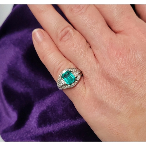 50 - A SPECTACULAR ART DECO MID CENTURY EMERALD & DIAMOND CLUSTERING RING; this fantastic piece of vintag... 