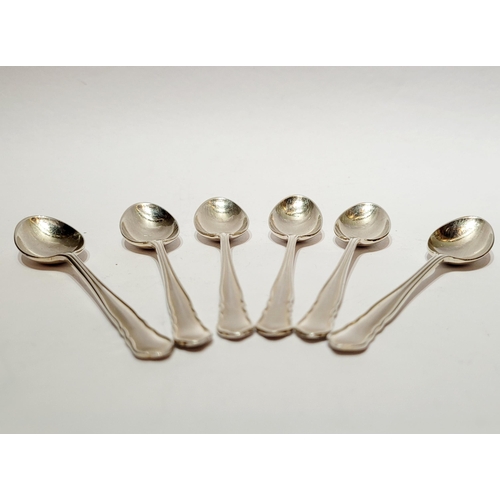 51 - A LOVELY VINTAGE CASED SET OF SILVER EGG SPOONS / COFFEE SPOONS, maker’s mark SS W LD – William Hutt... 