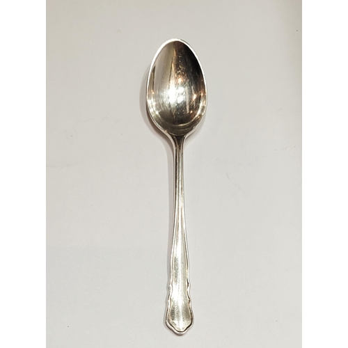 51 - A LOVELY VINTAGE CASED SET OF SILVER EGG SPOONS / COFFEE SPOONS, maker’s mark SS W LD – William Hutt... 