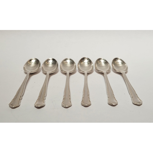 51 - A LOVELY VINTAGE CASED SET OF SILVER EGG SPOONS / COFFEE SPOONS, maker’s mark SS W LD – William Hutt... 