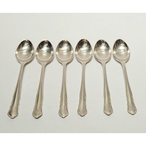 51 - A LOVELY VINTAGE CASED SET OF SILVER EGG SPOONS / COFFEE SPOONS, maker’s mark SS W LD – William Hutt... 