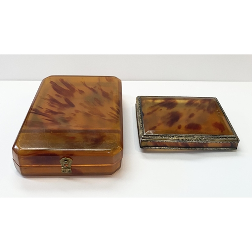 53 - AN ART DECO TORTOISESHELL VANITY COMPACT CASE & TORTOISESHELL TRINKET BOX, the vanity case with deco... 