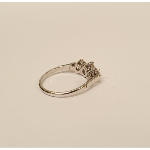 57 - A VINTAGE YELLOW GOLD THREE STONE DIAMOND RING, a pretty setting, perfect for any occasion. Ring siz... 