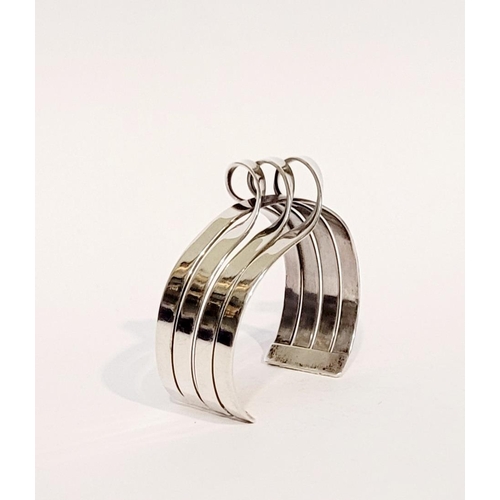 58 - A VERY FINE & WONDERFULLY CRAFTED MID-CENTURY STERLING SILVER WAVE BRACELET BANGLE, comprising of fo... 