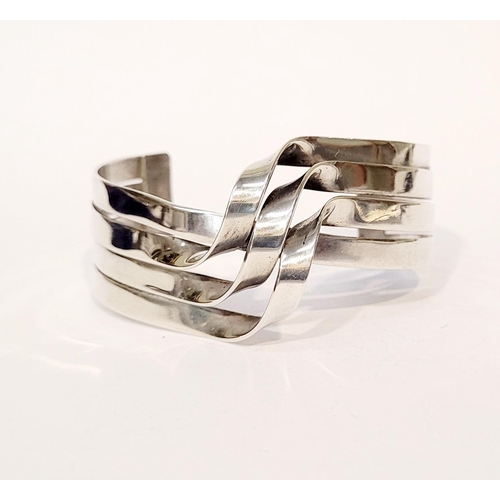 58 - A VERY FINE & WONDERFULLY CRAFTED MID-CENTURY STERLING SILVER WAVE BRACELET BANGLE, comprising of fo... 