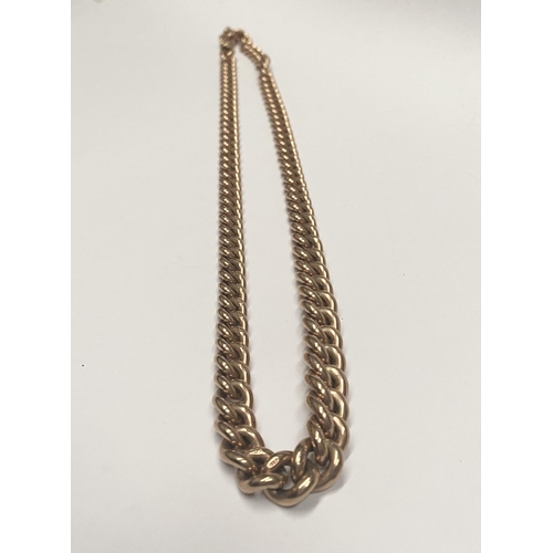 71 - A VINTAGE 9CT GOLD CHAIN LINK NECKLACE, marked 375 to reverse of each chain link, with clasp. Dimens... 