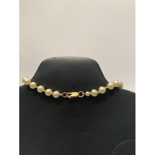 74 - A LOVELY VINTAGE BEADED PEARL NECKLACE, with 9ct yellow gold clasp, dimensions: 46cm long when opene... 