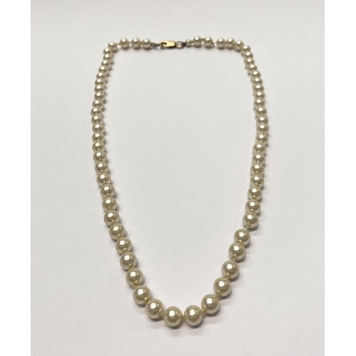 74 - A LOVELY VINTAGE BEADED PEARL NECKLACE, with 9ct yellow gold clasp, dimensions: 46cm long when opene... 