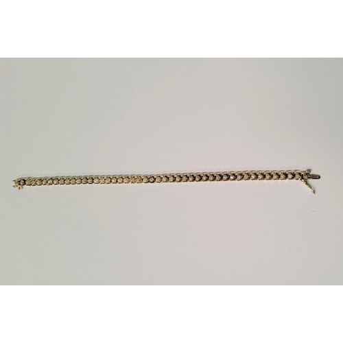 8 - A VERY ATTRACTIVE 14CT YELLOW GOLD VINTAGE DIAMOND LINK BRACELET / TENNIS BRACELET, the unique desig... 