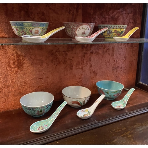 87 - A COLLECTION OF SIX VINTAGE CHINESE RICE BOWLS WITH SPOONS, each finely decorated with intricate han... 