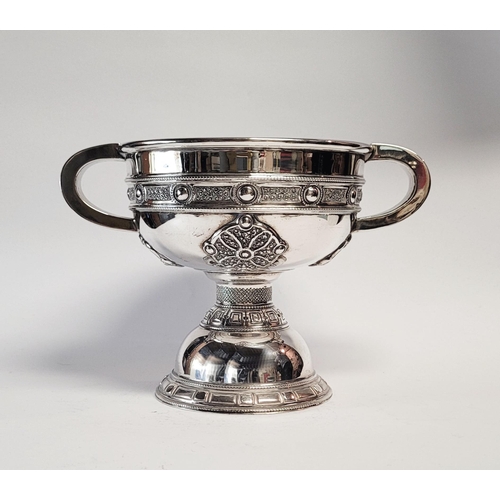 96 - A VERY FINE & MAGNIFICENTLY CRAFTED PIECE OF SILVER WORK BY JAMES DEAKIN & SONS IN THE FORM OF A REP... 