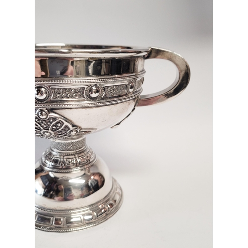 96 - A VERY FINE & MAGNIFICENTLY CRAFTED PIECE OF SILVER WORK BY JAMES DEAKIN & SONS IN THE FORM OF A REP... 