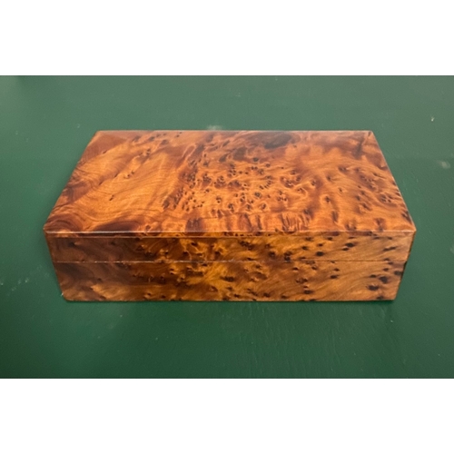 175 - AN EXCELLENT BIRDS EYE WALNUT JEWELLERY BOX, dimensions: 20cm x 12cm x 5.5cm high approx.