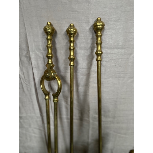 257 - AN EXCELLENT SET OF VICTORIAN BRASS FIRE IRONS AND ANDIRONS, to include shovel, tongs and poker, wit... 