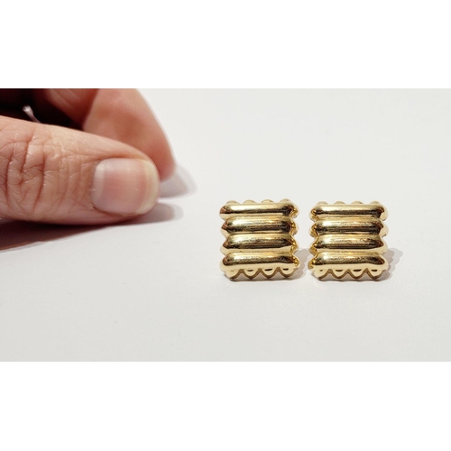 118 - A VERY GOOD QUALITY PAIR OF 14CT GOLD EARRINGS WITH GEOMETRIC DESIGN, can be worn horizontal/vertica... 