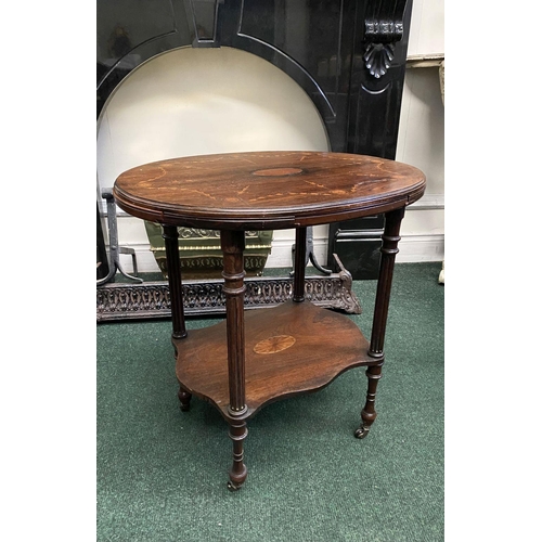 120 - AN EDWARDIAN MAHOGANY OVAL INLAID SIDE/OCCASIONAL TABLE, decorated with bellflower swag inlay to top... 