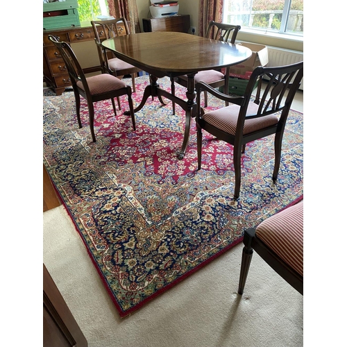 124 - AN EXCELLENT PERSIAN RUG, featuring intricate floral medallion design in rich shades or red, pink, b... 