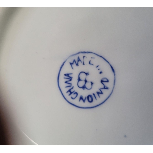 184 - A MIXED BLUE & WHITE LOT: includes a (i) Semi China Blue & White Transferware Bowl; decorated all ov... 