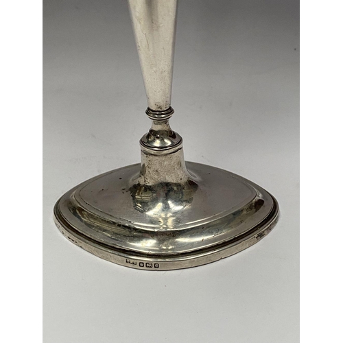 212 - AN ART DECO STYLE SILVER CANDLESTICK, Hallmarked Maker Thomas A Scott, Rockingham Street, Sheffield ... 