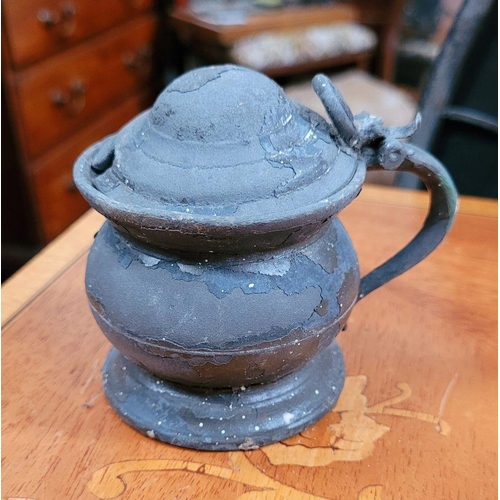 259 - A MIXED INTEREST LOT: includes; (i) A collection of chess & drafts pieces; one full set of black & w... 