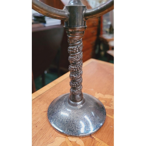 259 - A MIXED INTEREST LOT: includes; (i) A collection of chess & drafts pieces; one full set of black & w... 