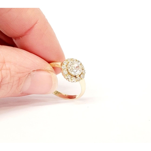 28 - A REALLY GEORGEOUS 18CT YELLOW GOLD DIAMOND RING, this a really stunning sparkling diamond ring, wit... 