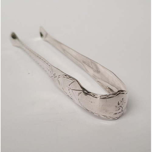 31 - A RARE CORK/IRISH 18TH CENTURY SILVER SUGAR TONGS BY CARDEN TERRY, with STERLING hallmark stamp to t... 