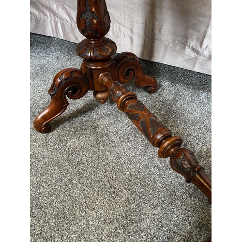 35 - A STUNNING ANTIQUE WALNUT SERPENTINE SHAPED SIDE POD LADY’S WORK BOX TABLE, the shaped top is hinged... 