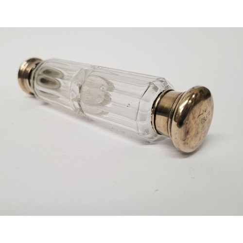 39 - A MID 19TH CENTURY GILT SILVER TOPPED ‘UNION SMELLING BOTTLE’ OR DOUBLE PERFUME BOTTLE, originally t... 