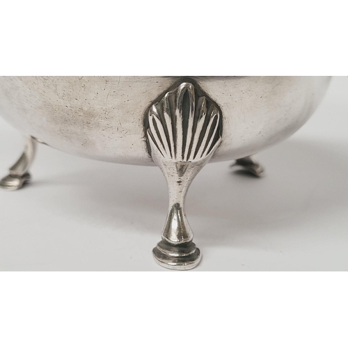 4 - A VERY FINELY CRAFTED GEORGIAN LATE 18TH CENTURY SOLID SILVER SAUCE BOAT BY JOHN LANGLANDS I, with a... 