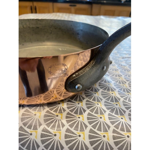 75 - A LES CUIVRES DE FAUCOGNEY FRENCH MADE COPPER PAN, with heavy cast iron handle. In excellent conditi... 