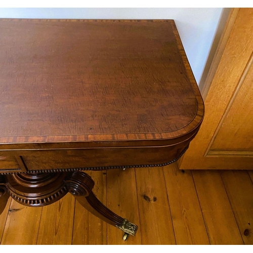 91 - A REALLY GORGEOUS REGENCY MAHOGANY & SATINWOOD TURN & FOLD-OVER CARD TABLE, lovely tiger mahogany de... 