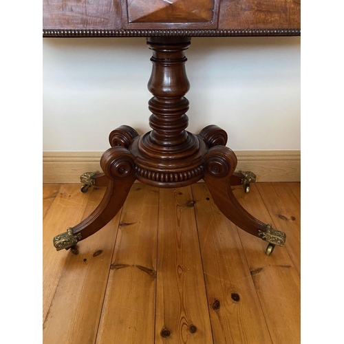 91 - A REALLY GORGEOUS REGENCY MAHOGANY & SATINWOOD TURN & FOLD-OVER CARD TABLE, lovely tiger mahogany de... 