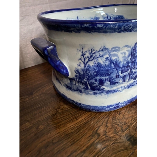 94 - A LOVELY BLUE & WHITE ‘FOOT-BATH’ JARDINERÉ POT, with blue & white scenes to the exterior & interior... 